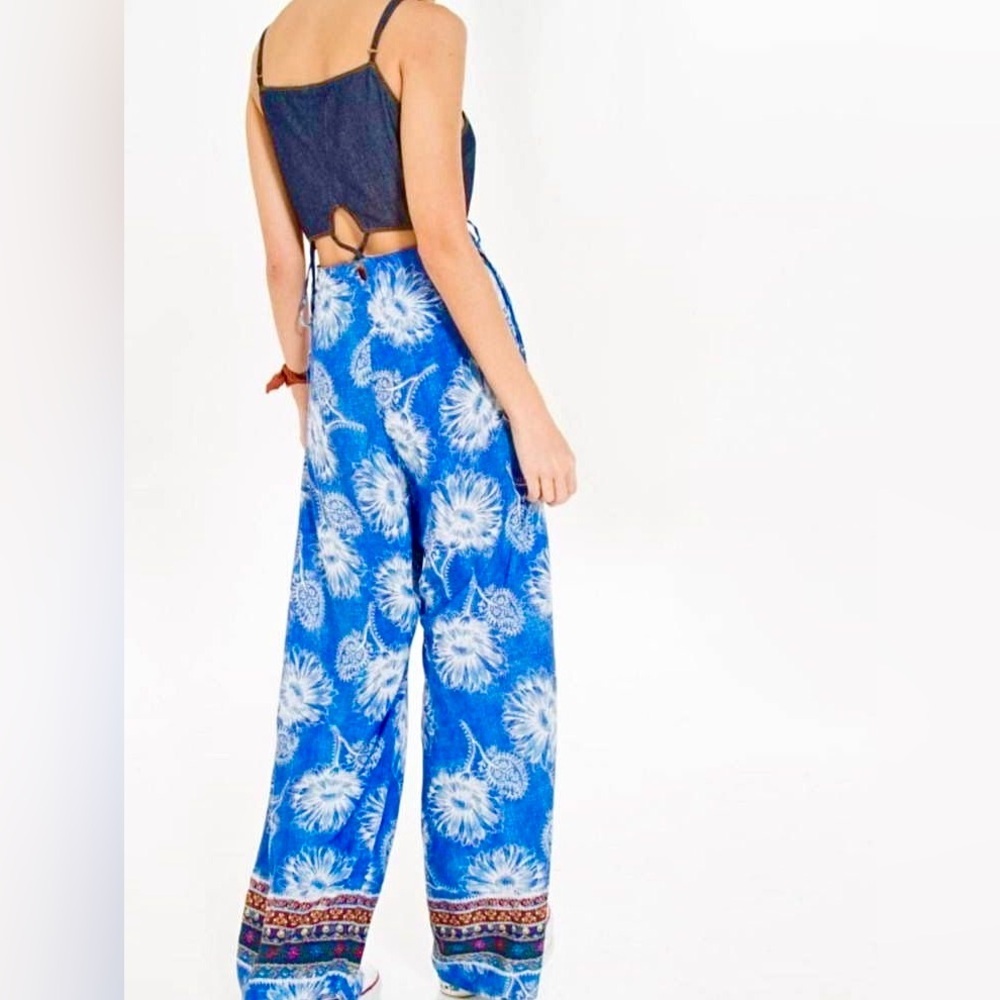 FARM Rio Blue Tie-Dye Floral Wide-Leg Pants - Picture 2 of 9